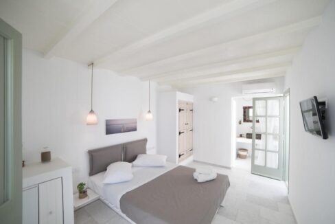 Deluxe Room (6)