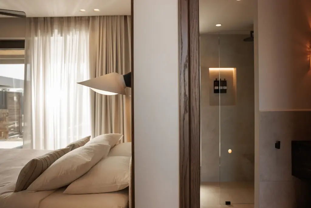 Deluxe room sea view (4)