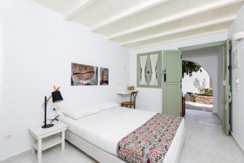 Double Room (10)