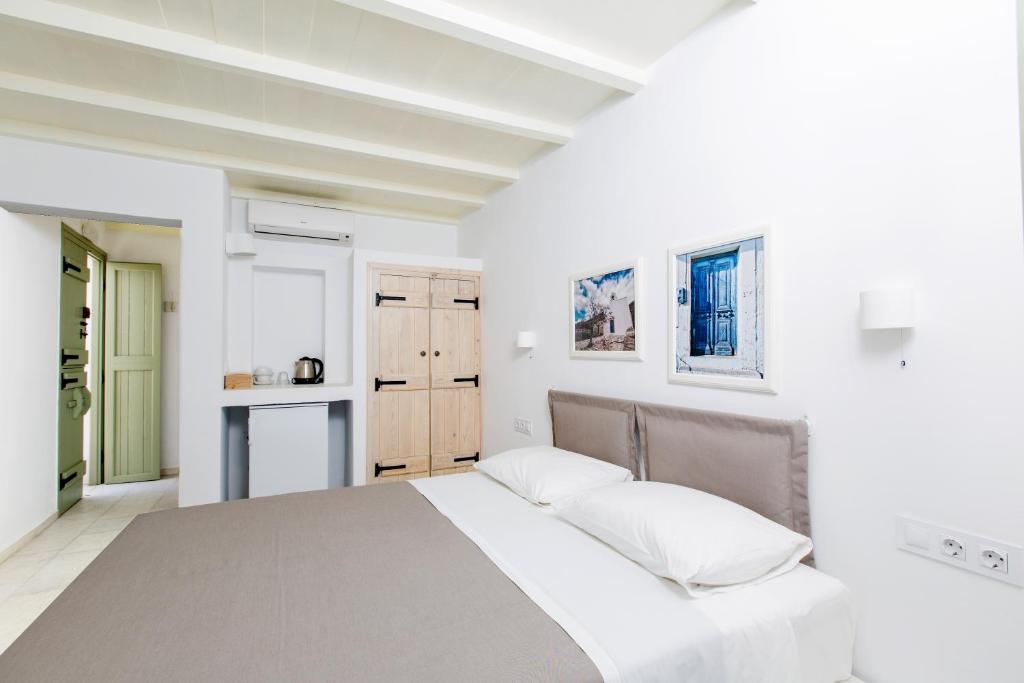Double Room (11)