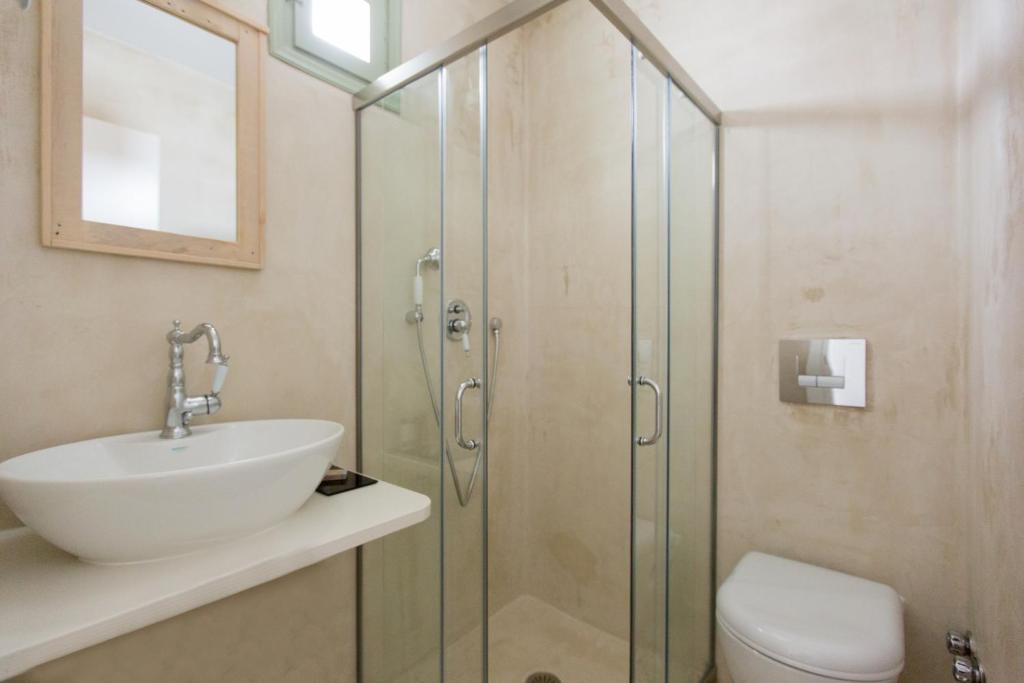 Double Room (8)