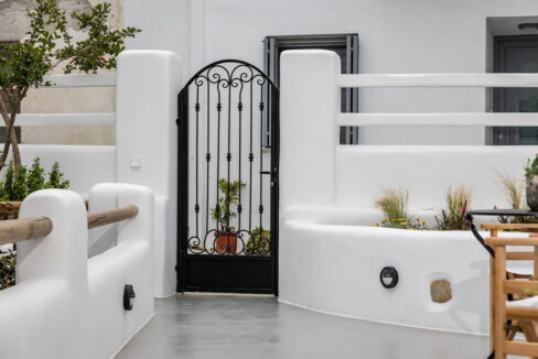 House (112)